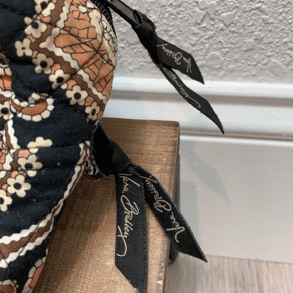 Vera Bradley quilted Purse 🍁🍁🍁 - Picture 3 of 8